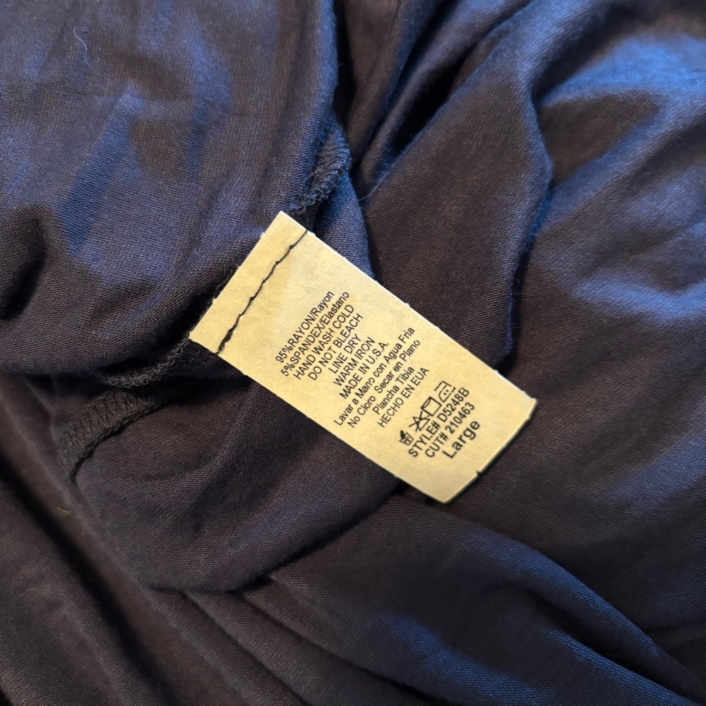 Must bundle dress size large - Picture 6 of 6